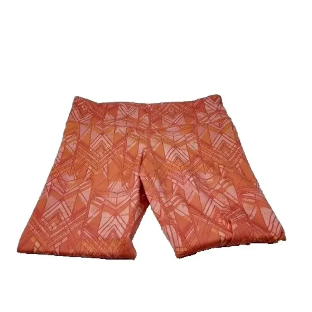 Alo Yoga Geometric Capri Cropped Leggings in Guava Indio Orange/Coral Size M